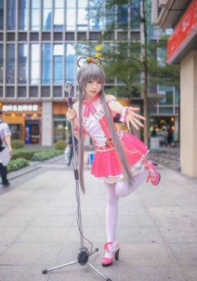 新年轻的妈妈